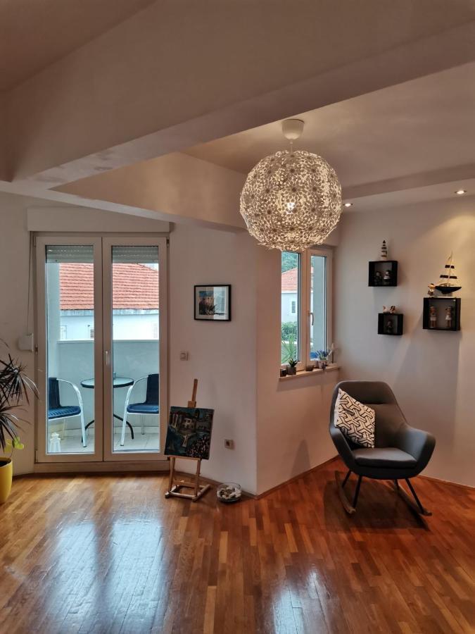 1 Apartmant & 1 Delux Room With Bathroom Dubrovnik Exterior photo